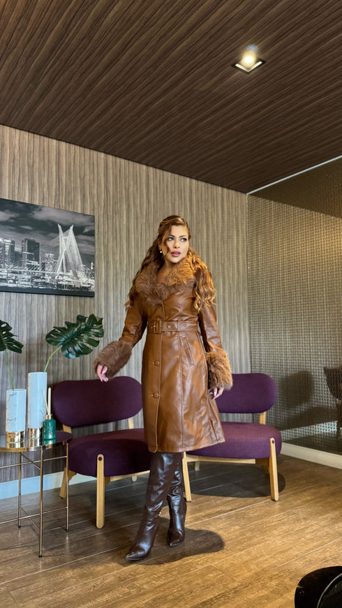 Sobretudo Fluffy Caramelo Curto